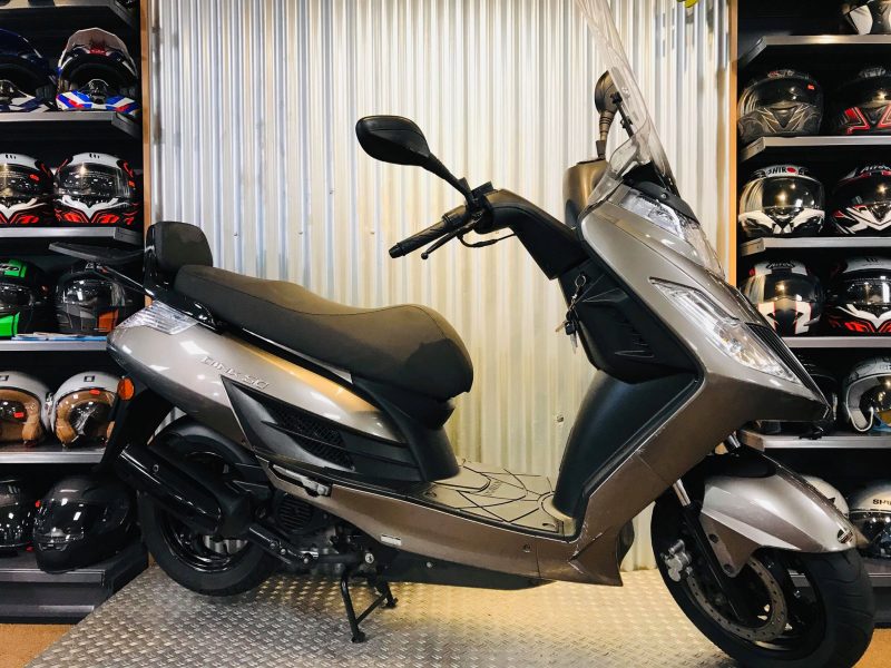 Kymco New Dink 45km - Hazelhorst Tweewielers Rijssen