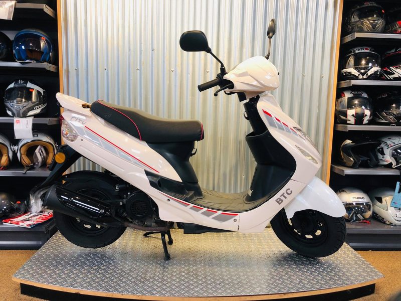 Tweedehands Scooter of Bromfiets kopen? Altijd een scherpe prijs!