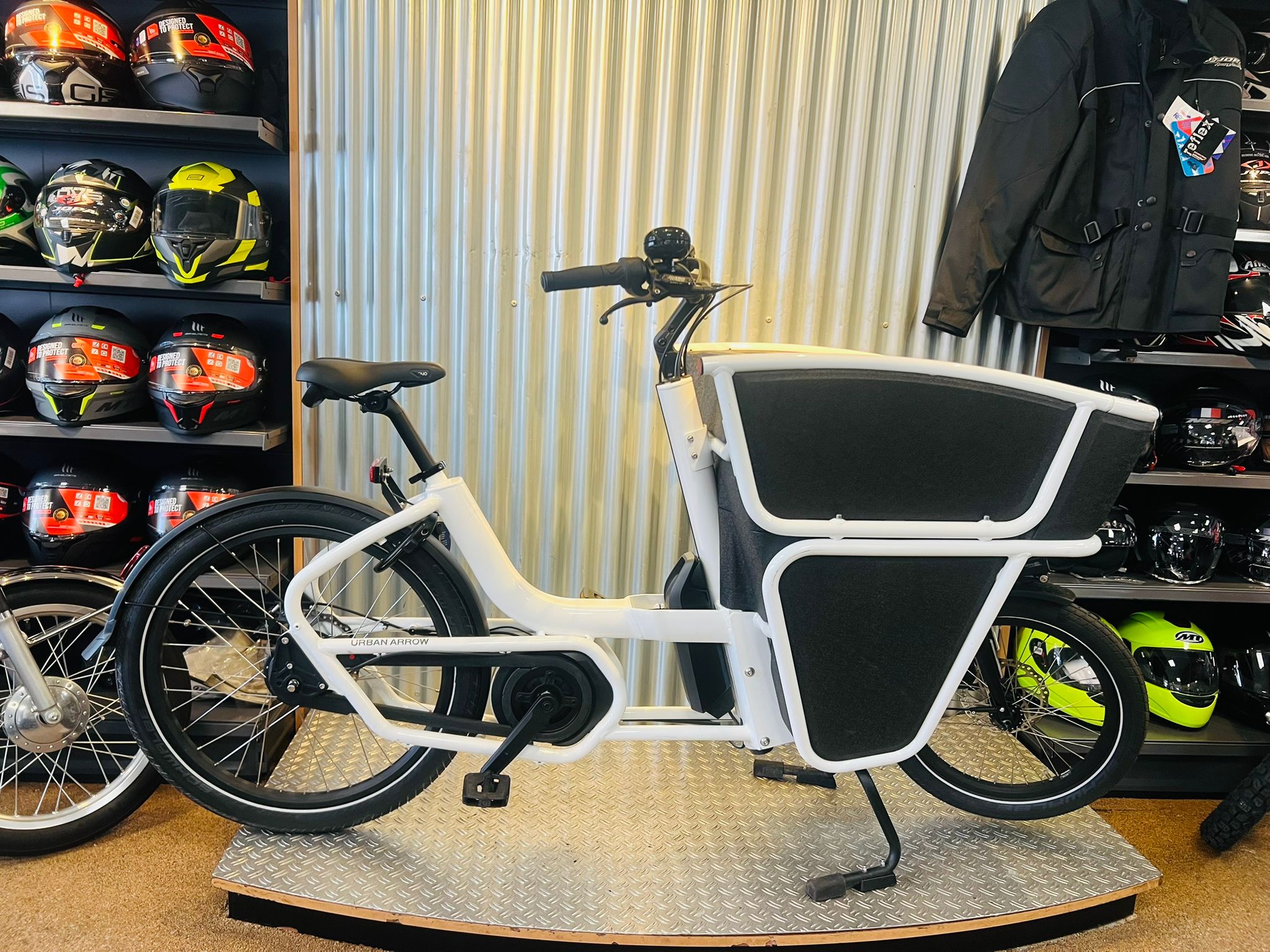 Urban Arrow bakfiets Nieuwstaat