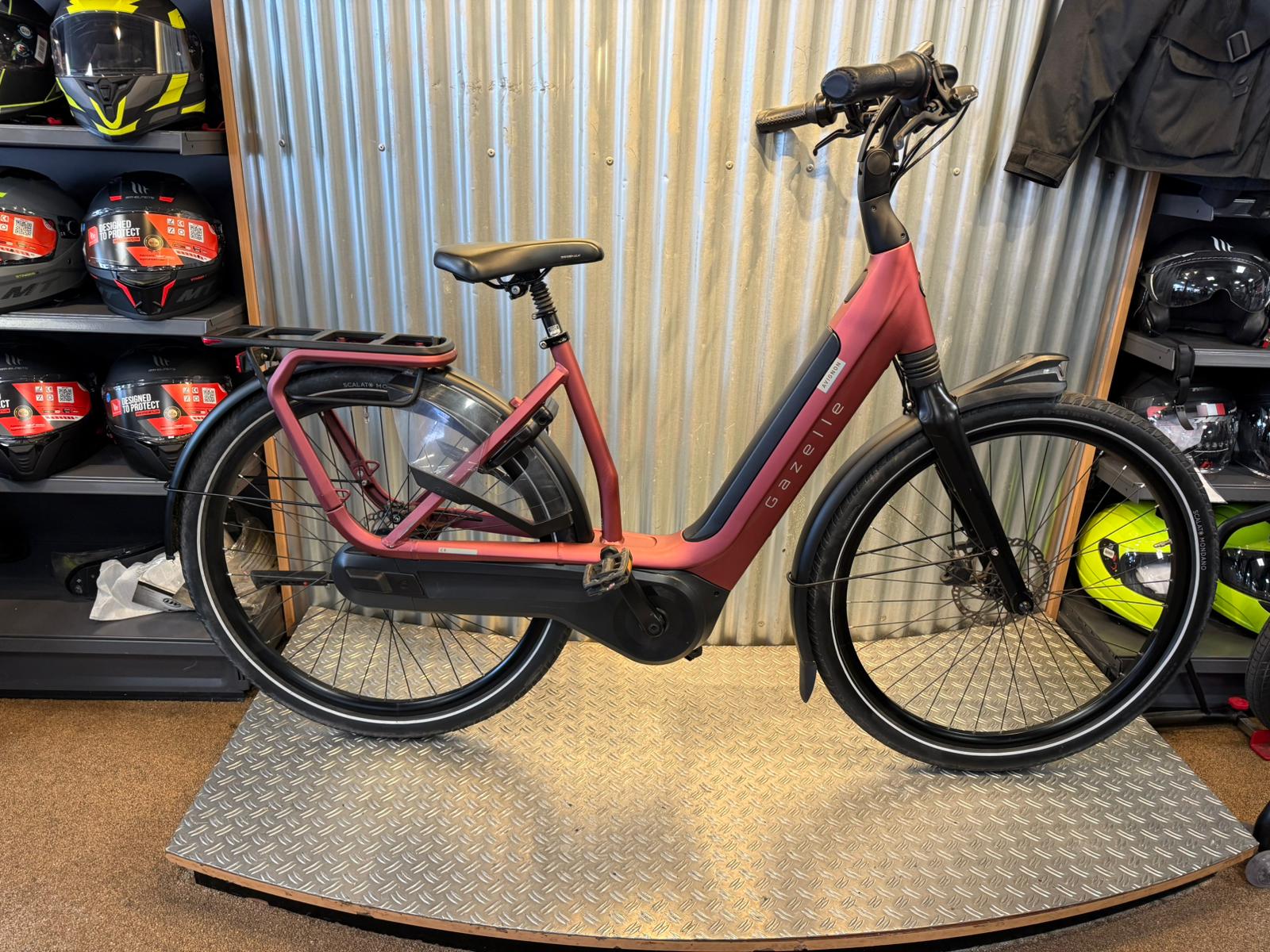 Gazelle Avignon c8 53CM
