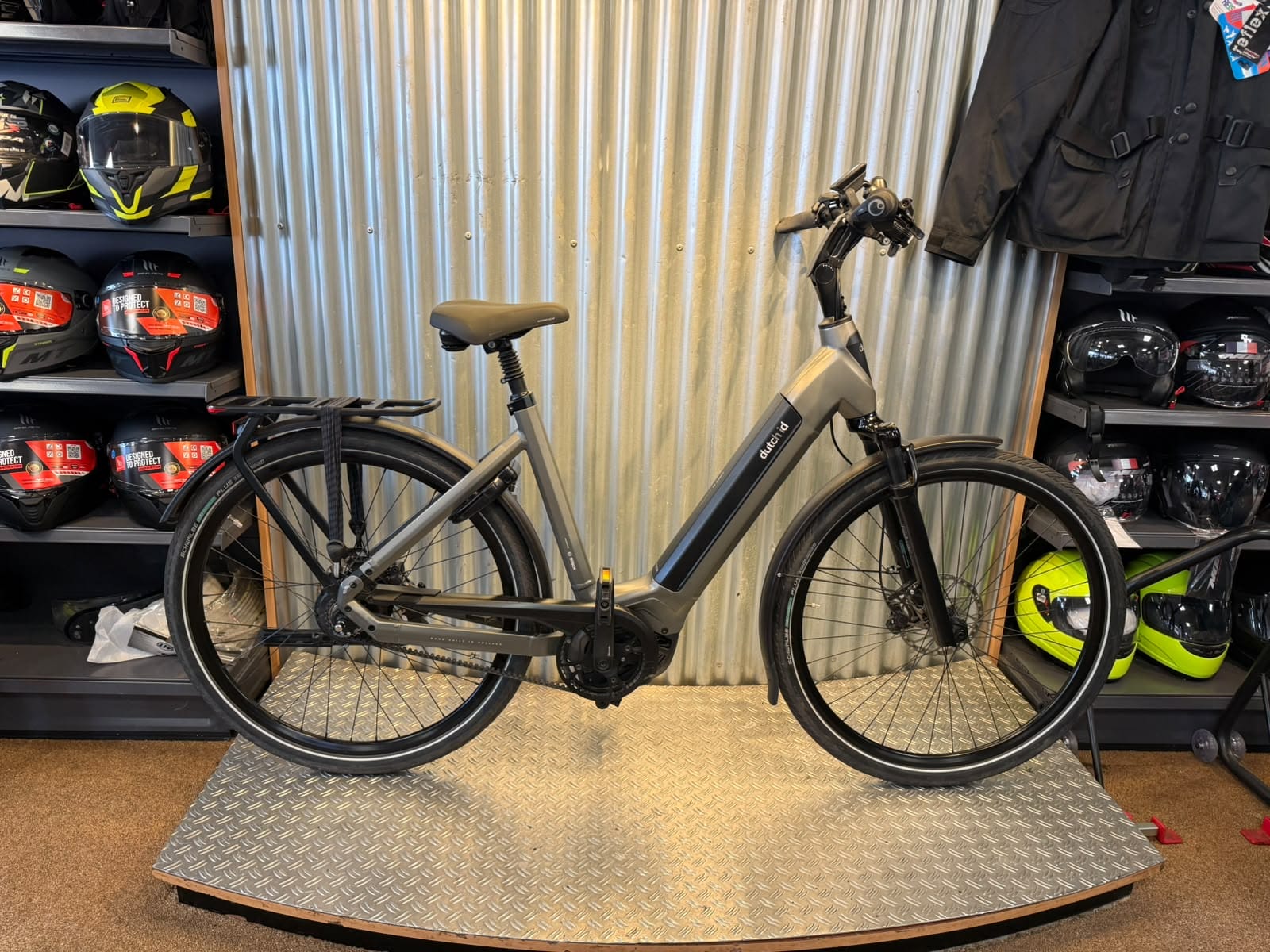 Dutch ID Phantom 53cm