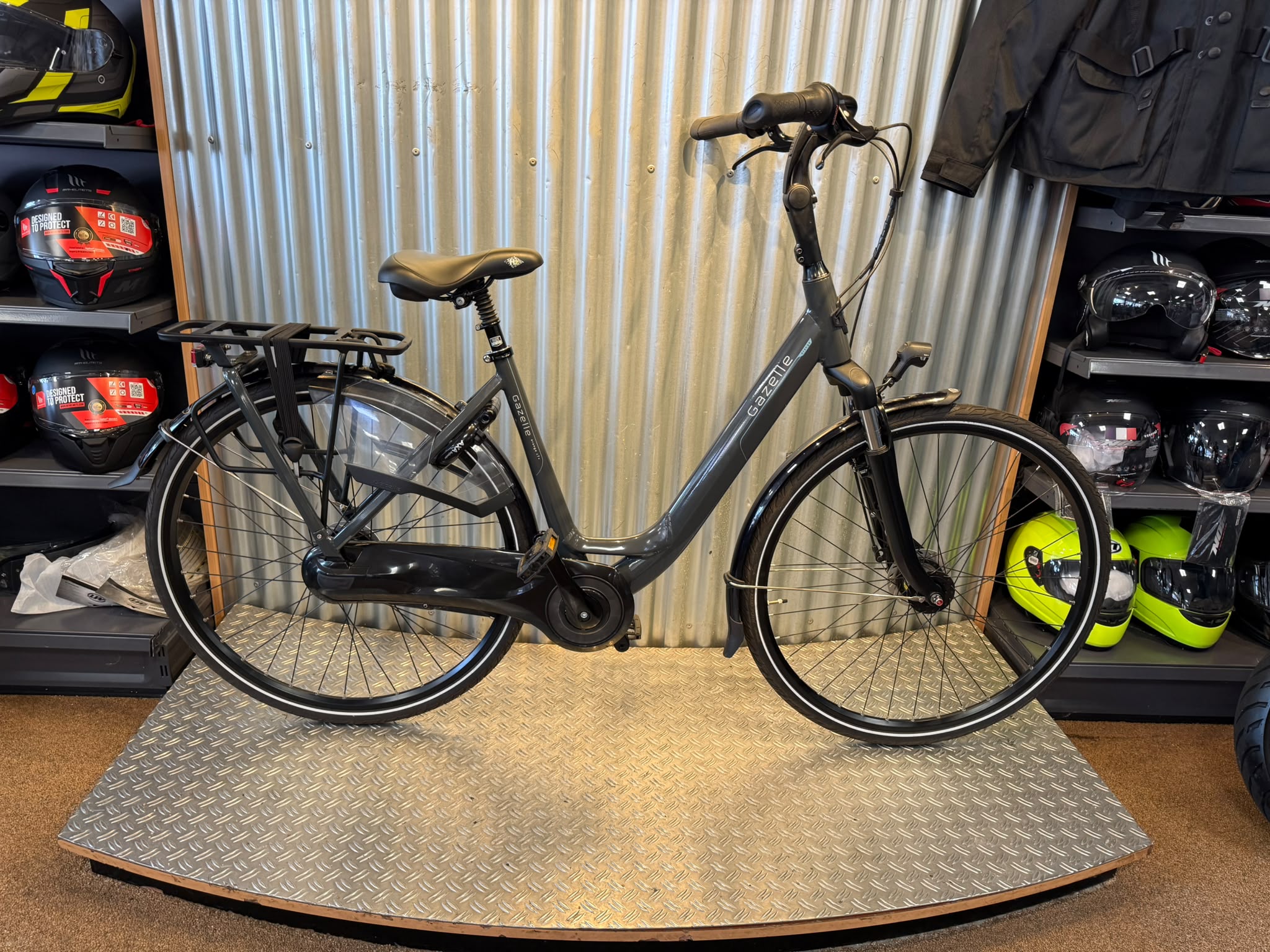 Gazelle Orange C8 53cm